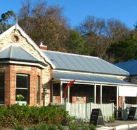 Emprades Petit Cafe - Accommodation Batemans Bay