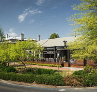 The Stirling Hotel Food - Accommodation Batemans Bay