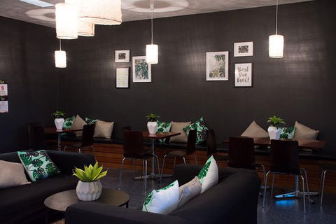 Cafe Kids - Accommodation Batemans Bay 0