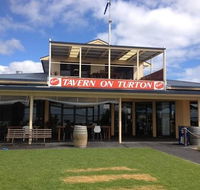 Tavern on Turton - Accommodation Batemans Bay