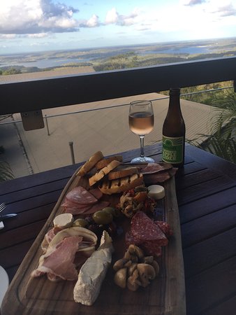 Clear Mountain QLD Accommodation Batemans Bay