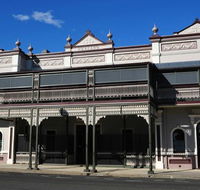 Warwick Hotel - Accommodation Batemans Bay