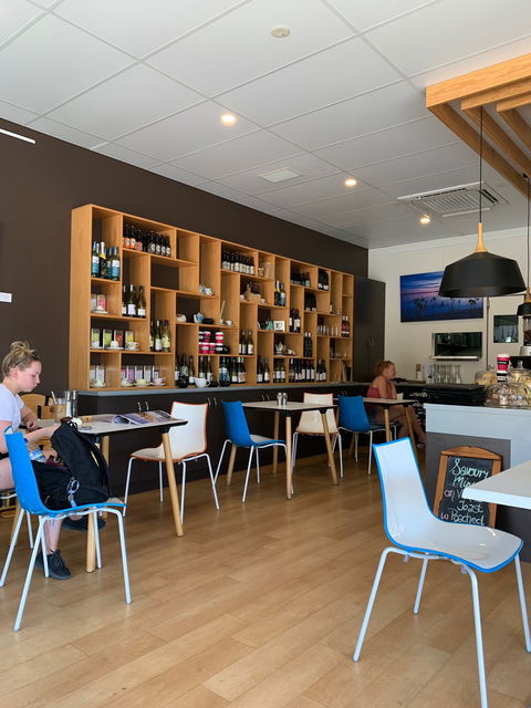 Cafe Discovery At Agnes - Accommodation Batemans Bay 3