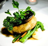 Harry's Restaurant and Redford Bar - Accommodation Batemans Bay