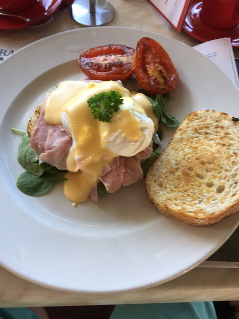 Peter's Cafe - Accommodation Batemans Bay 1