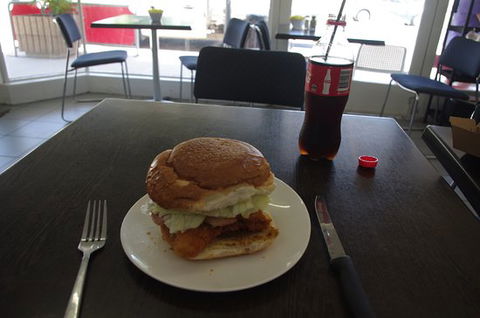 Giru Cafe - Accommodation Batemans Bay 0
