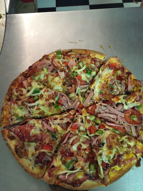 Newell Beach Takeaway And Cafe - Accommodation Batemans Bay 3