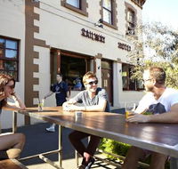 Railway Hotel - Accommodation Batemans Bay