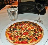Francoise Pizza - Accommodation Batemans Bay
