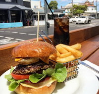 Busters Bar  Grill - Accommodation Batemans Bay
