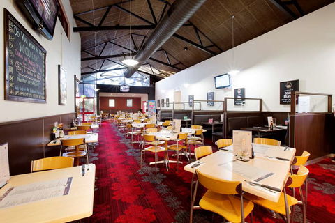 Glenmore Tavern - Accommodation Batemans Bay 3