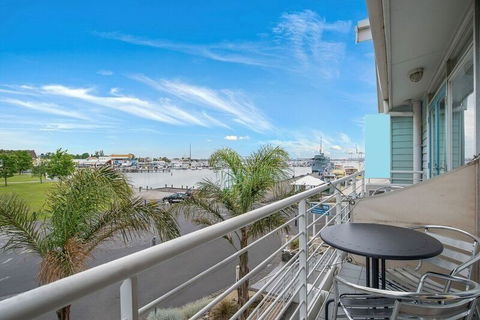 Williamstown Residences - Accommodation Batemans Bay 11