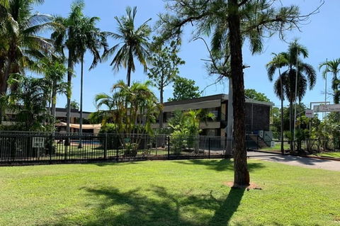 Pine Tree Motel - Accommodation Batemans Bay 0
