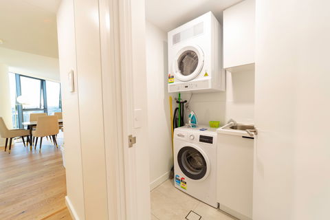 Arise Brisbane One - Accommodation Batemans Bay 3