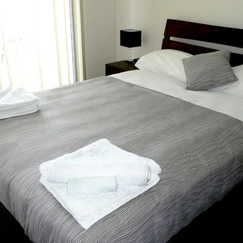 Direct Hotels - Monterey Moranbah - Accommodation Batemans Bay 1