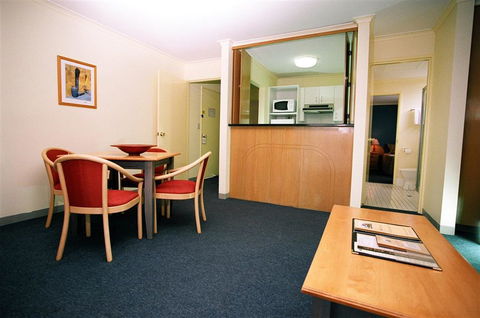 Mount Ommaney Hotel Apartments - Accommodation Batemans Bay 4
