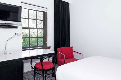 Peppers Gallery Hotel, Canberra - Accommodation Batemans Bay 3