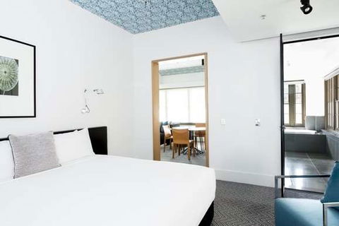 Peppers Gallery Hotel, Canberra - Accommodation Batemans Bay 12