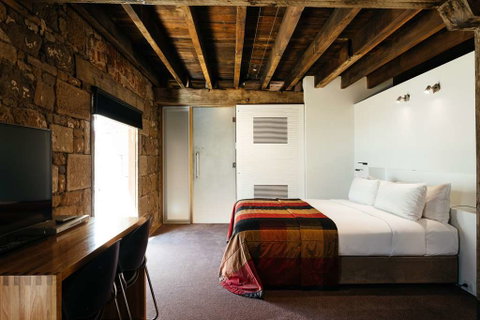 The Henry Jones Art Hotel - Accommodation Batemans Bay 6
