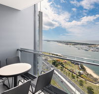 Meriton Suites Southport - Accommodation Batemans Bay