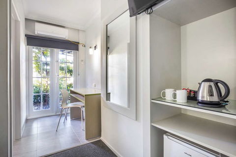 Skyways Hotel - Accommodation Batemans Bay 3