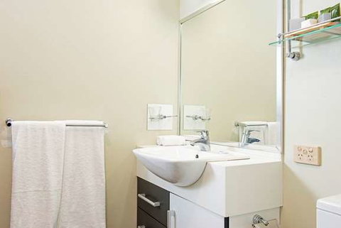 Mantra One Sandy Bay Road - Accommodation Batemans Bay 1