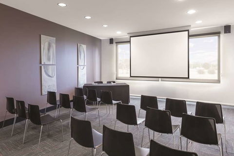 Travelodge Hobart Airport - Accommodation Batemans Bay 13