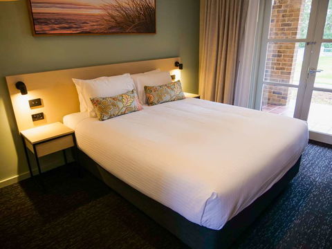 Nightcap At Hinterland Hotel - Accommodation Batemans Bay 2