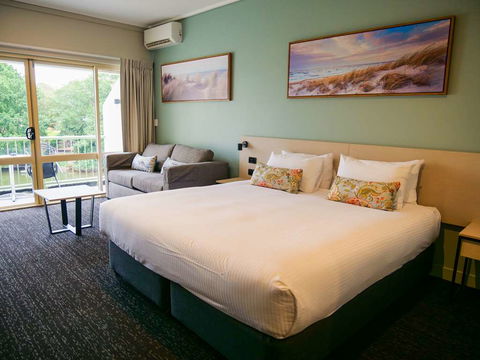 Nightcap At Hinterland Hotel - Accommodation Batemans Bay 3
