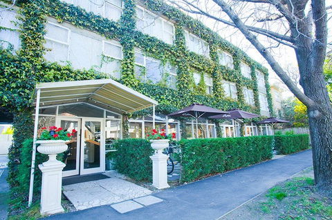 Punt Road Apartment Hotel - Accommodation Batemans Bay 0