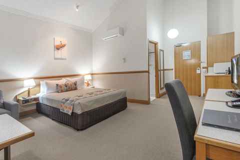 The Airport International Motel - Accommodation Batemans Bay 4