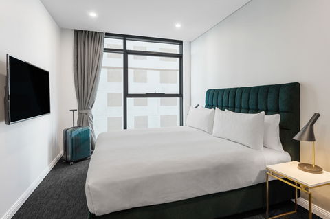 Meriton Suites Sussex Street, Sydney - Accommodation Batemans Bay 3