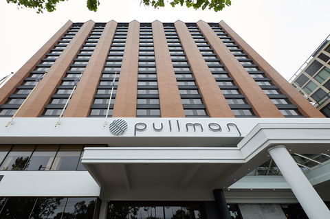 Pullman Melbourne On The Park - Accommodation Batemans Bay 0