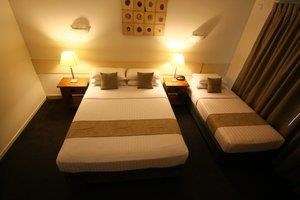 Emerald Maraboon Motor Inn - Accommodation Batemans Bay 9