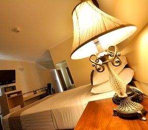 Emerald Maraboon Motor Inn - Accommodation Batemans Bay 11