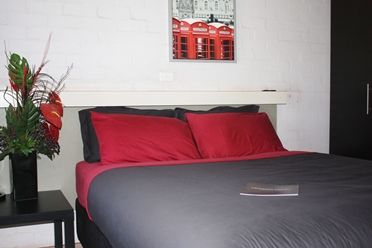 Newman Hotel - Accommodation Batemans Bay 1