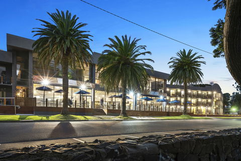 North Pier Hotel Cowes - Accommodation Batemans Bay 0