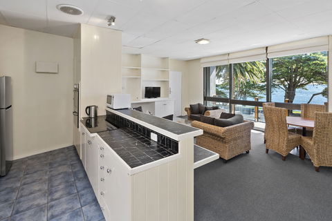 North Pier Hotel Cowes - Accommodation Batemans Bay 2