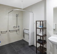 Meriton Serviced Apartments North Sydney - Accommodation Batemans Bay