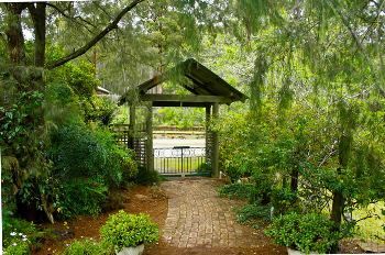 Kemeys Mountain Hideaway - Accommodation Batemans Bay 0