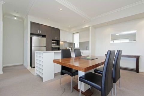 Zappeion Apartments - Accommodation Batemans Bay 1