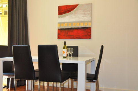 RNR Apartments, Adelaide - Accommodation Batemans Bay 2