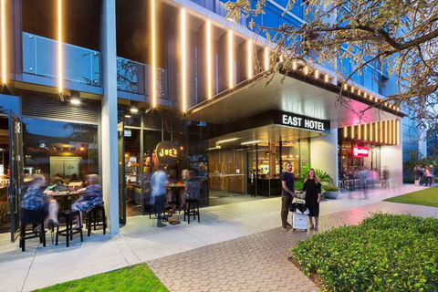 East Hotel - Accommodation Batemans Bay 1