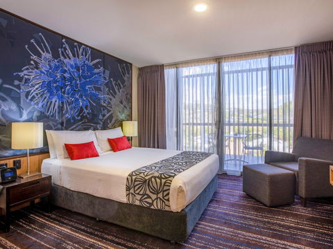 Mantra Gladstone - Accommodation Batemans Bay 1