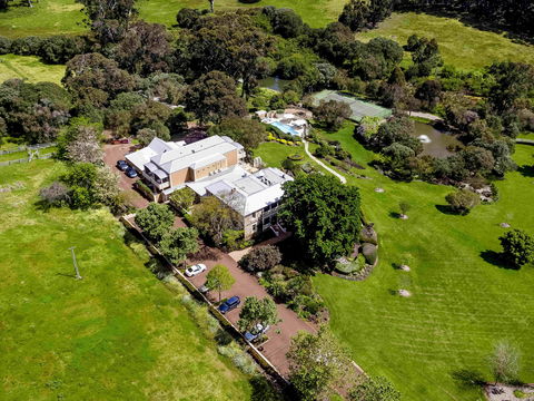 Grand Mercure Basildene Manor - Accommodation Batemans Bay 1