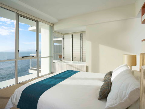 Grand Mercure Apartments Magnetic Island - Accommodation Batemans Bay 3