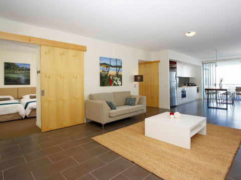 Grand Mercure Apartments Magnetic Island - Accommodation Batemans Bay 4
