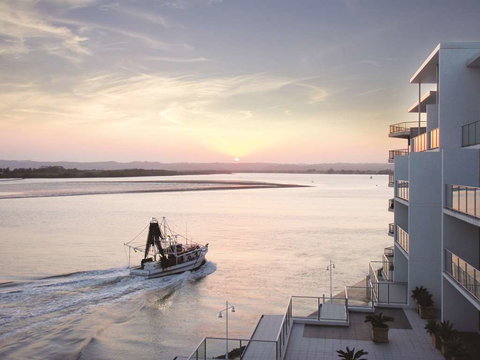 Ramada Hotel & Suites Ballina - Accommodation Batemans Bay 1