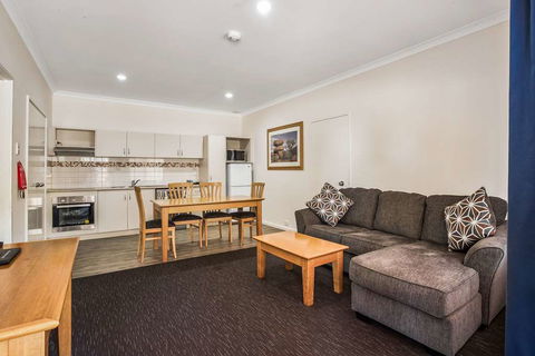 Karratha Central Apartments - Accommodation Batemans Bay 11