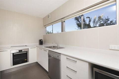 Forrest Hotel & Apartments - Accommodation Batemans Bay 1